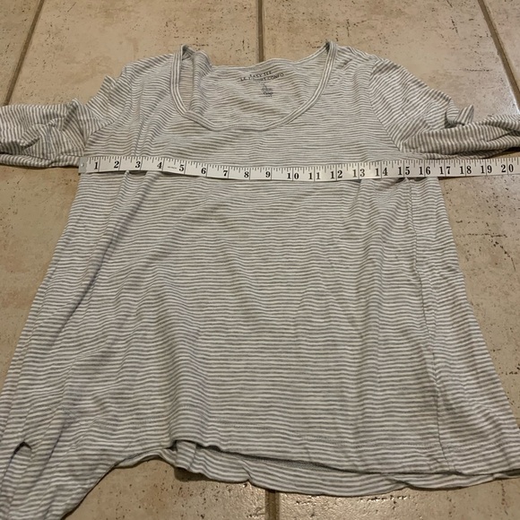 Gap Easy Tee Striped Long Sleeve T-Shirt - Gray & White - Size S - Picture 3 of 6